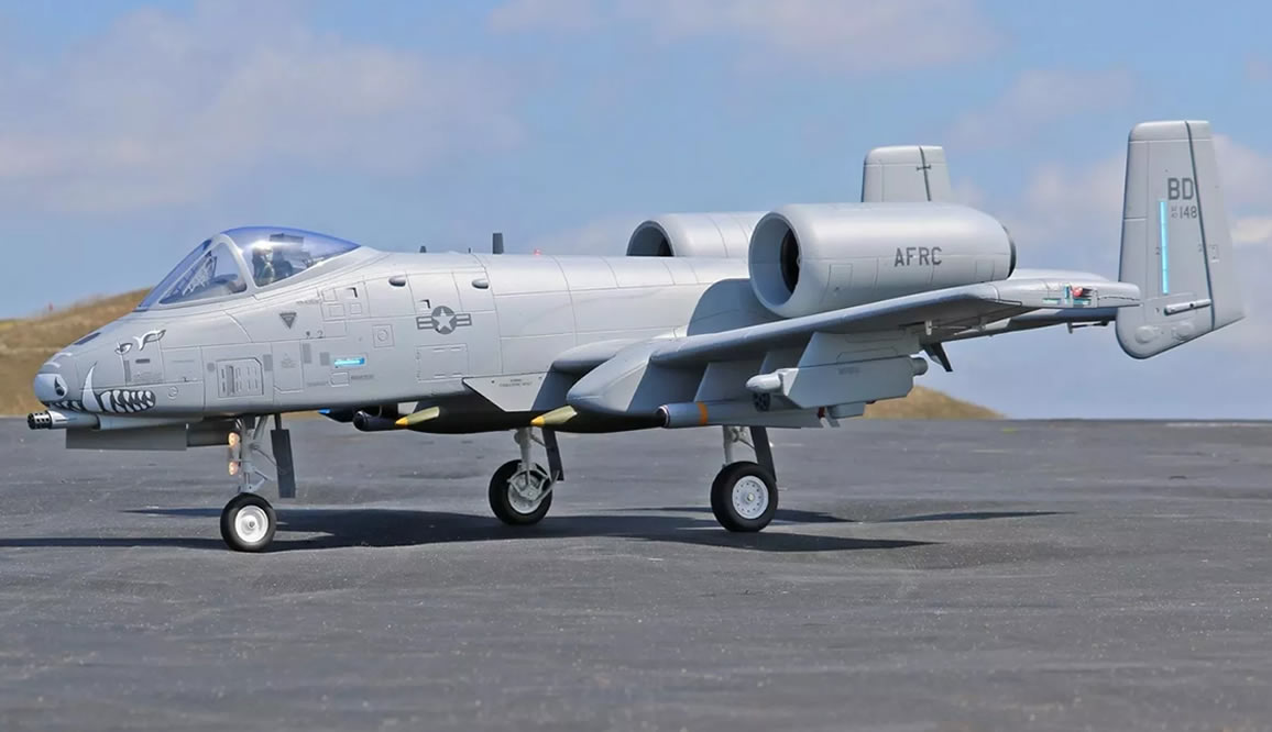 Freewing A-10 Plus V2 Thunderbolt II Super Scale Twin 80mm EDF Jet Flight